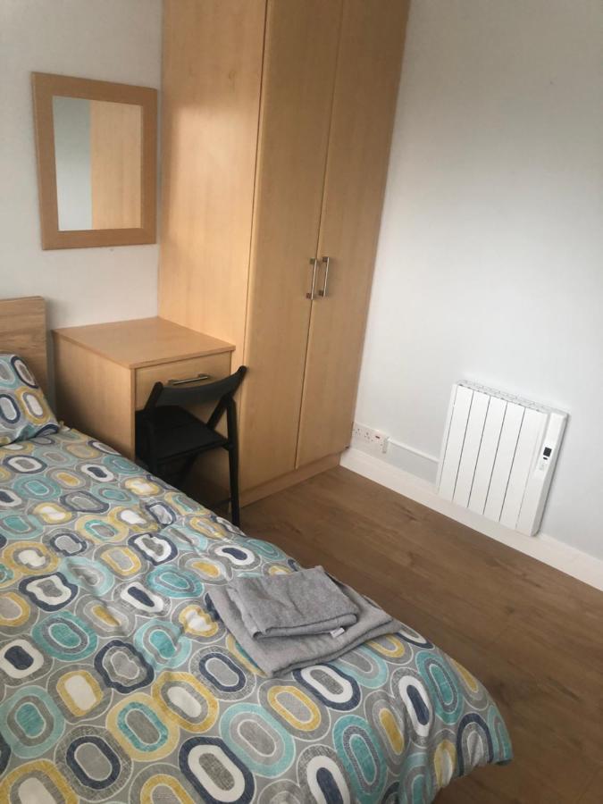 Cheerful 4 Bedroom Town House With Bbq, 戈尔韦 外观 照片